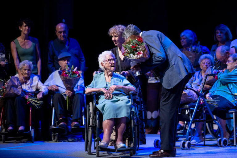 Málaga (España) 30/09/2026El presidente de la Diputación de Málaga, Francisco Salado, participa en la gala de homenaje a las personas mayores de la provincia enmarcada en las actividades del XV Mes del Mayor. En el Auditorio Edgar Neville de la Diputación de Málaga.
Foto: Daniel Pérez García-Santos